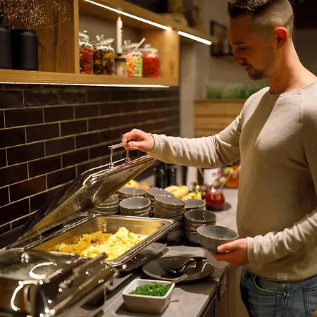 Kedi بابينبورغ