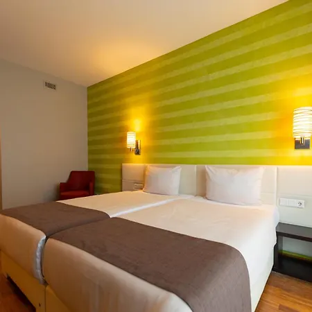 Kedi 2* بابينبورغ