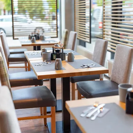 Kedi 2* بابينبورغ