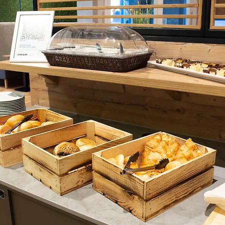 Kedi 2* بابينبورغ